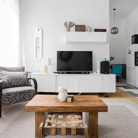 Appartamento Sunrise Lounge Corvin 63M2 Ac Budapest Esterno foto