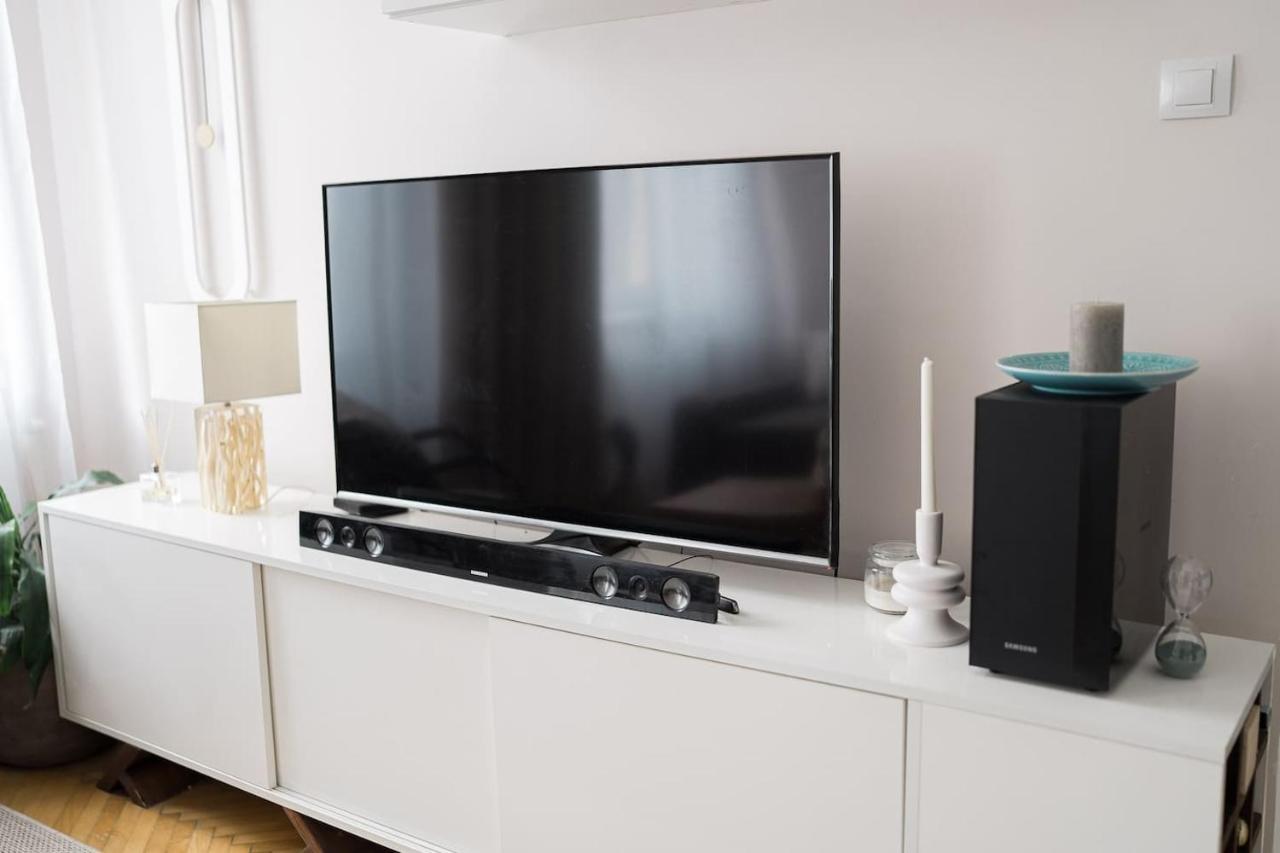 Appartamento Sunrise Lounge Corvin 63M2 Ac Budapest Esterno foto