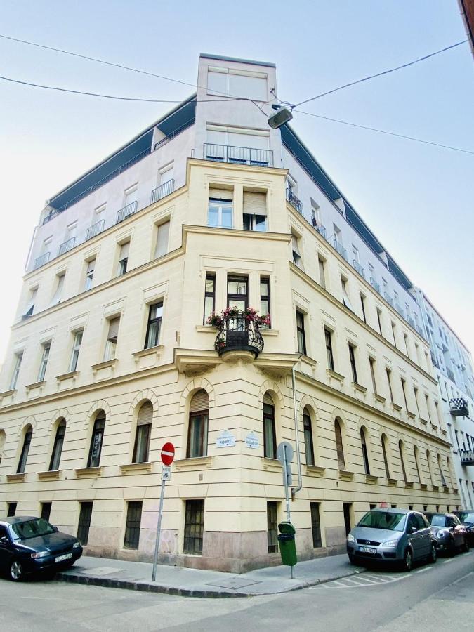 Appartamento Sunrise Lounge Corvin 63M2 Ac Budapest Esterno foto